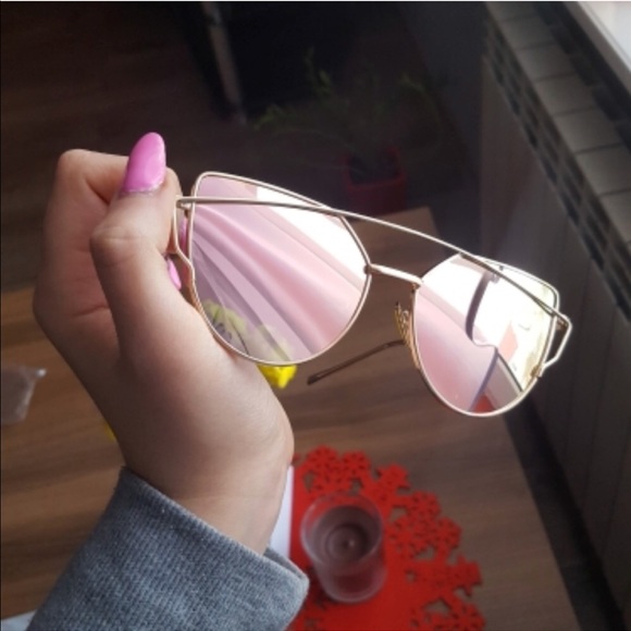 Pink and Gold Cat Eye Mirror Sunglasses - Picture 3 of 8
